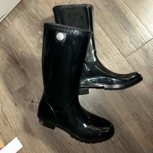 ugg rainboots